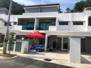2sty Villa - Walking Distance To The Beach